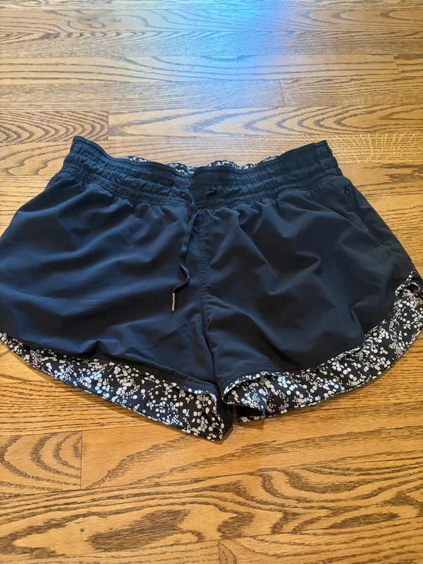 Lululemon Choose A Side Short  Reversible Chirasu Black - Image 3
