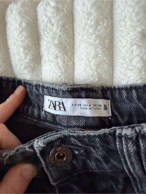 Zara Washed Black Rolled-Hem Denim Shorts - Image 4