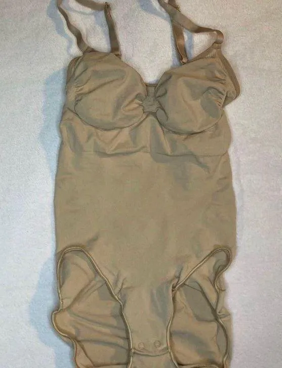 SKIMS Sculpting Brief Bodysuit L/XL - Image 4