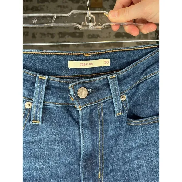 Levi’s | women 726 flare denim jeans - Image 2