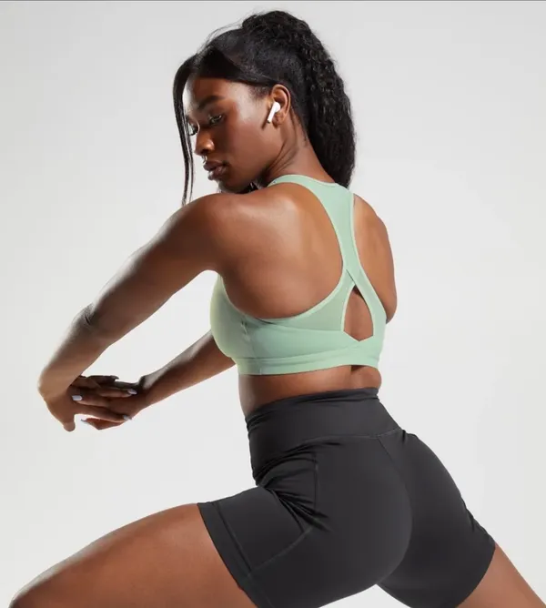 Gymshark crossover sports Bra Green NWT size S - Image 2
