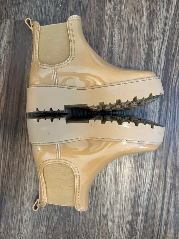 Dolce Vita Booties Size 5 - Image 3