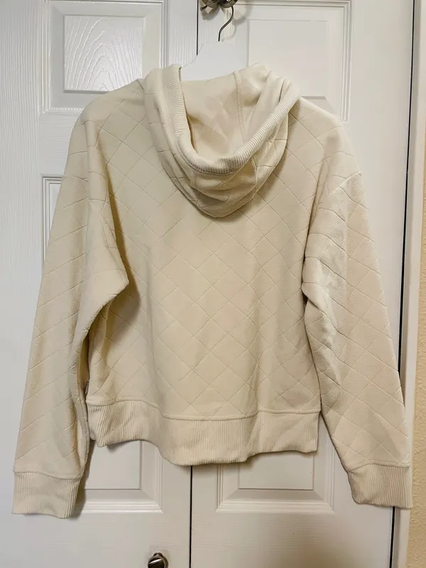 Avalanche Women’s Alpine Diamond Quilted Fleece Hoodie Cream Ivory size Medium - Image 7