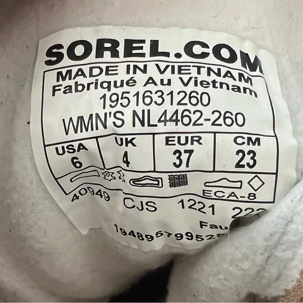 Sorel Tan and White Winter Boots - Image 14