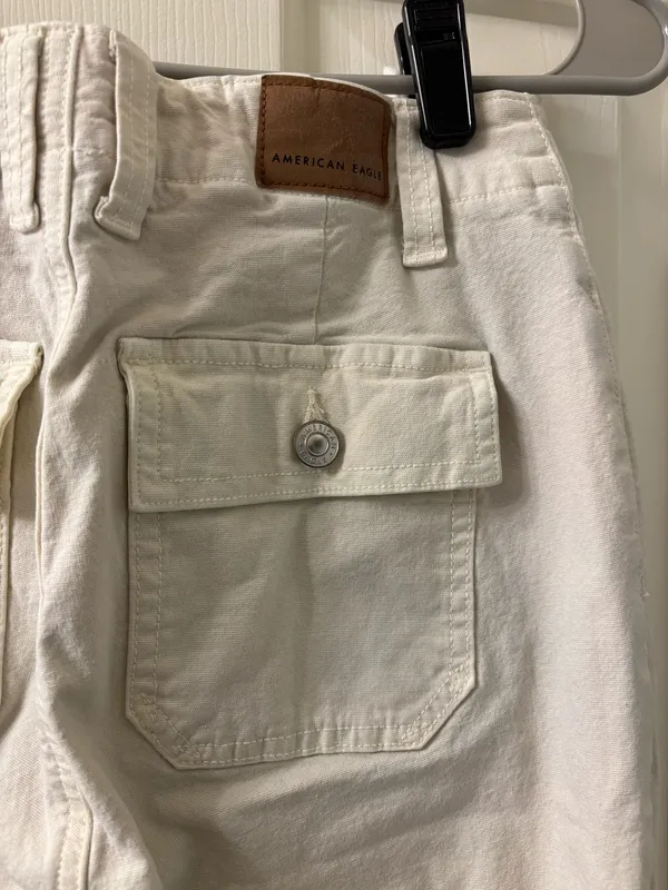 American Eagle White Cargo Pants  - Image 3