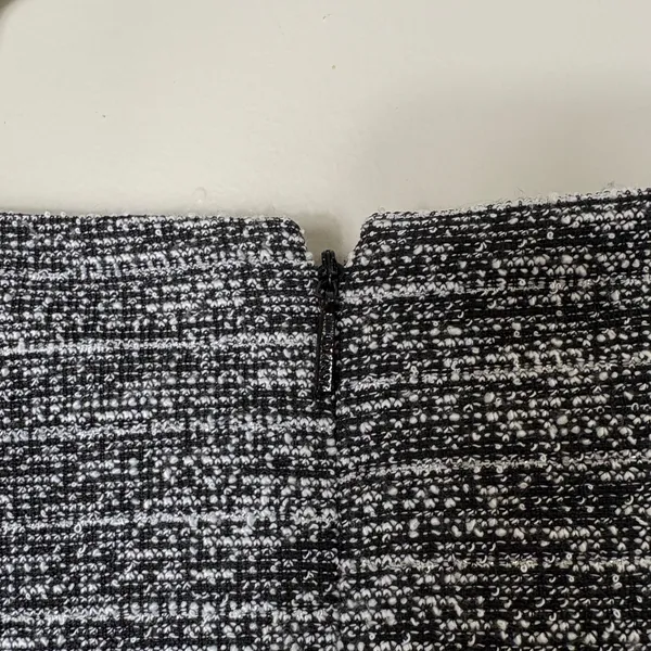 DKNY Tweed Sheath Dress Black Gray Side Button Sleeveless V-Neck Chic Size‎ 10 - Image 6