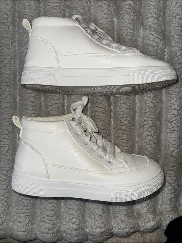 White High Top Lace-Up Sneakers Size 35 - Image 5