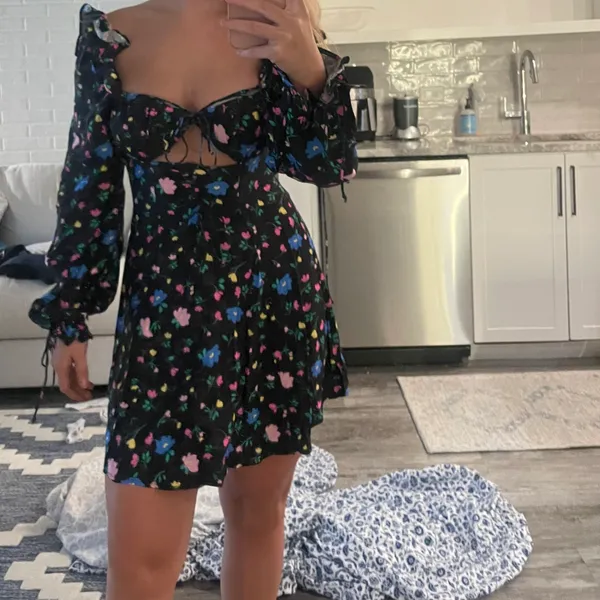 Dress - Image 4
