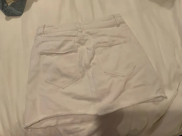 White mud pie jean skirt - Image 2