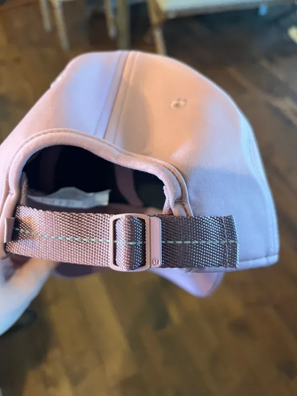 Purple lululemon hat - Image 3