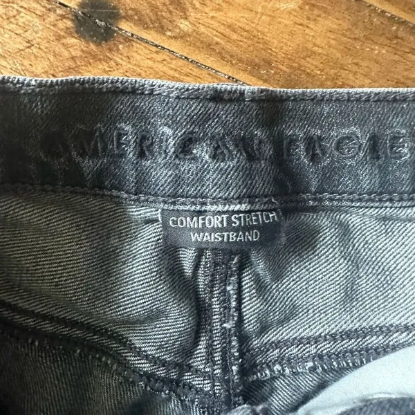 American Eagle 90’s boyfriend destroyed black size 8 jeans - Image 2
