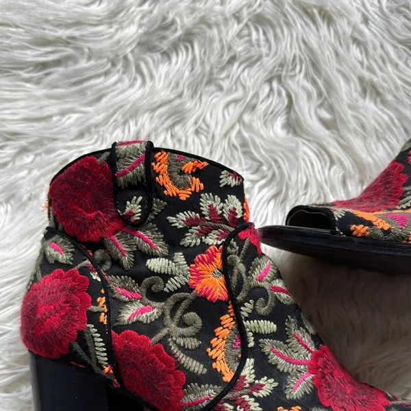 Crown Vintage Frankie Embroidered Floral Peep Toe Ankle Boots - Image 2
