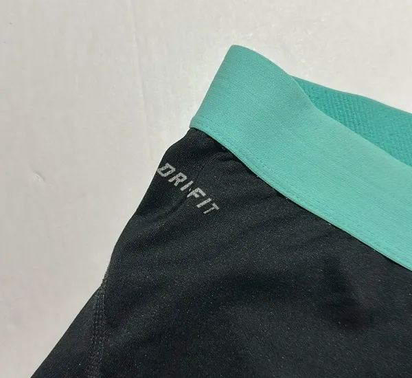 Nike pro shirts Fri fit since large Tiffany blue and black - Image 4