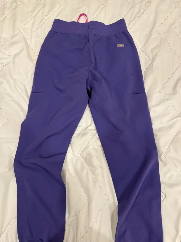 FIGS Pants - Image 3