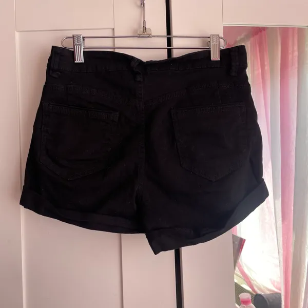Shorts - Image 2