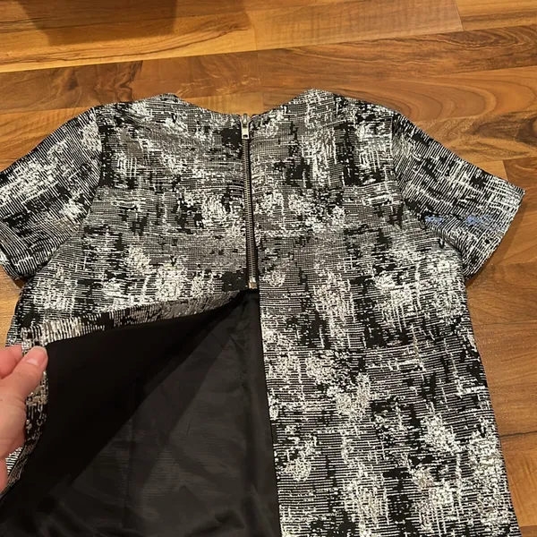 Re:named top NWT‎ metallic sliver and black perfect for holidays - Image 5