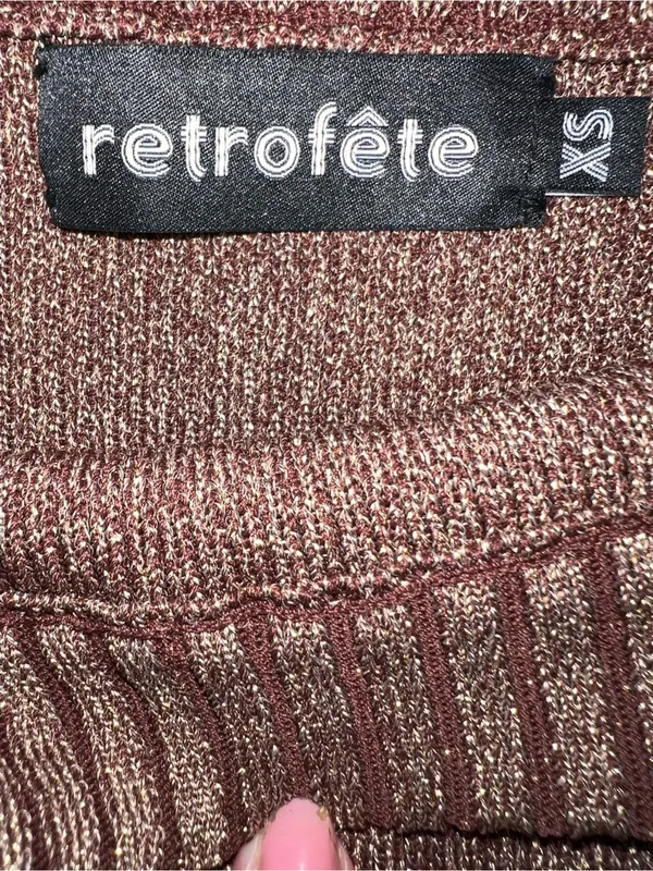 Retrofête AVENUE RIB KNIT DRESS in Metallic Cognac - Image 6