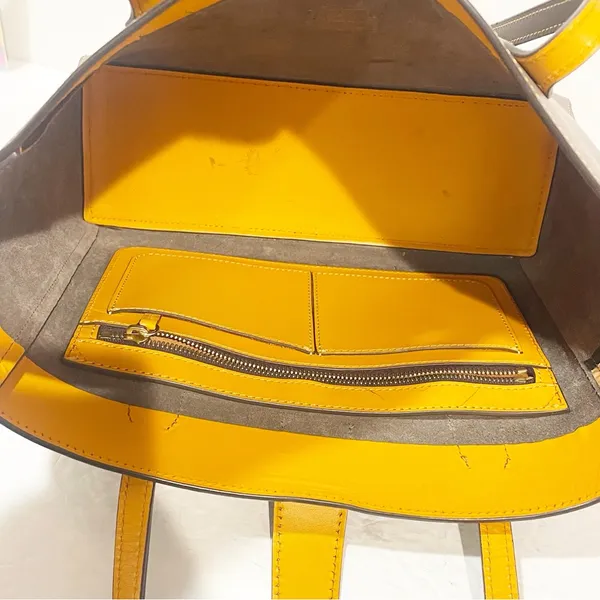 Dooney & Bourke Leather Small Shannon Tote Grey Leather Gold Hardware‎ - Image 3