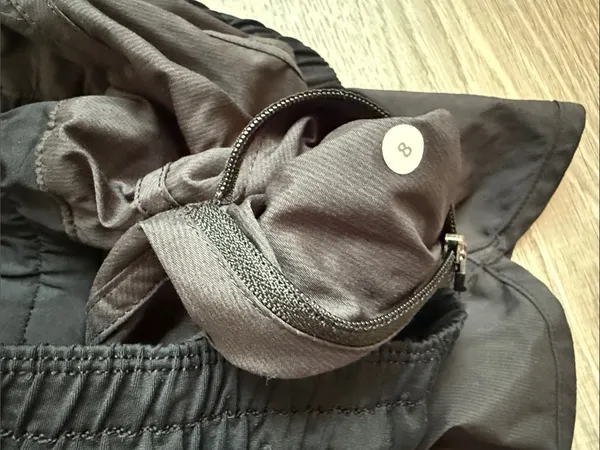Lululemon Tracker Short II *2-way Stretch
Black 8 - Image 5