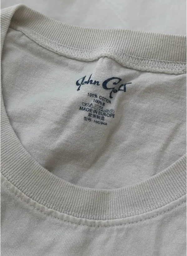 Brandy Melville Florence 100% Cotton Tee - Image 4