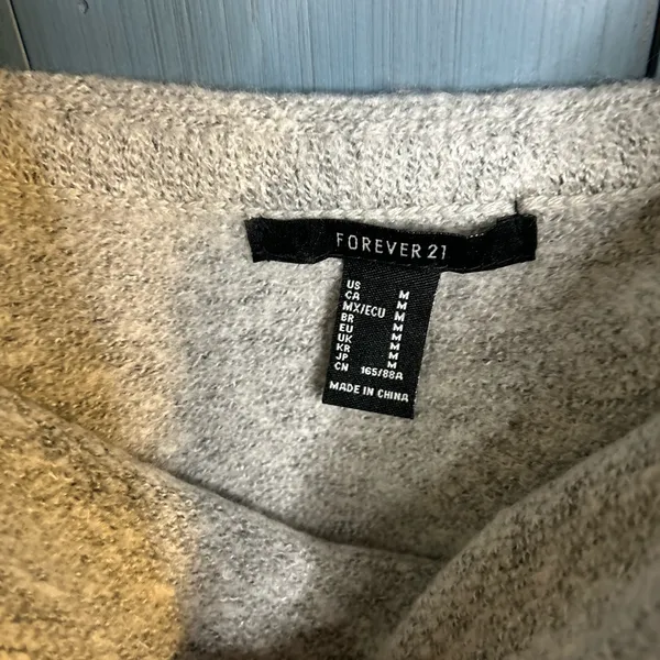 Forever 21 Off-Shoulder Light Gray Sweater | Size Medium - Image 3