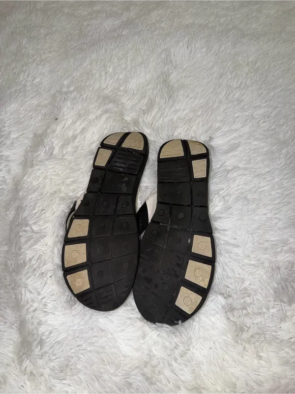 Nike Women's Black and Beige Foam Thong Sandals - Image 3