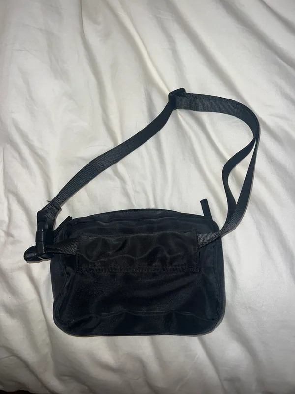 Dicks Sporting Goods Black Belt Bag - Image 5