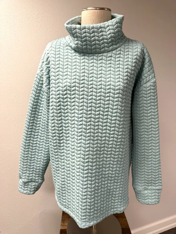 New Balance HeatLoft Quilted Pullover - Image 2