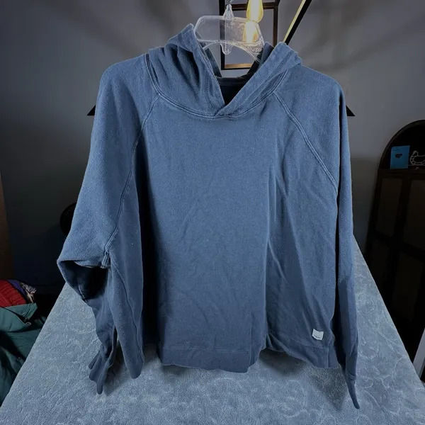 Vuori Women's XL Halo Essential Hoodie Gray Black Charcoal Cropped Lounge Yoga - Image 5
