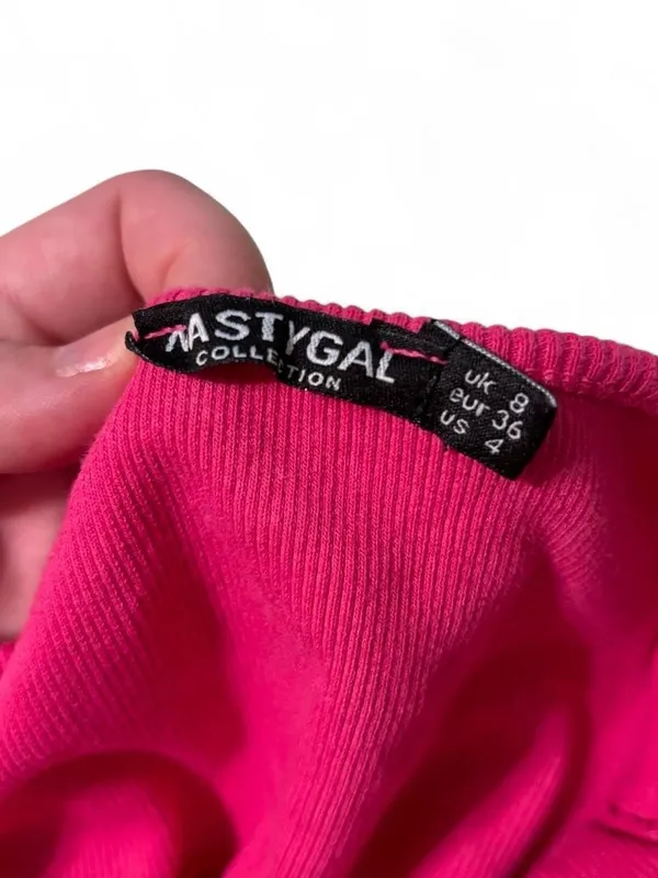 Hot pink ribbed crop top - Image 2
