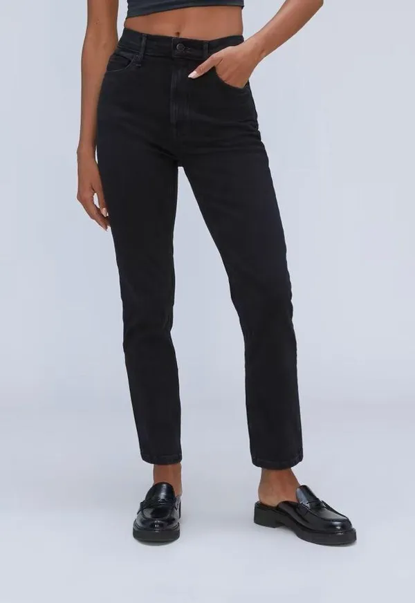 EVERLANE The Original Cheeky Jean In Coal - Image 3