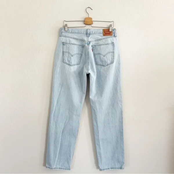 Levi's Low Pro Women's Jeans in Charlie Won Light Wash Distressed Size 29 - Image 4