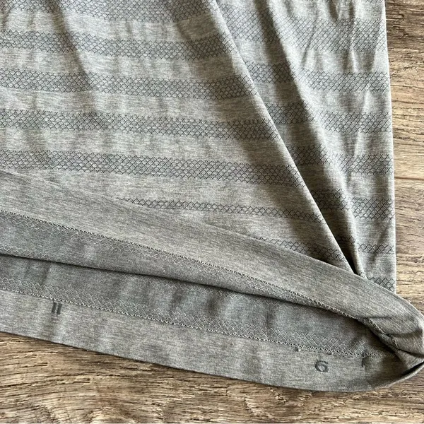 Lululemon Ebb & Flow Tank Heathered Dark Classic Sport Grey Size 6 Athletic Top - Image 11