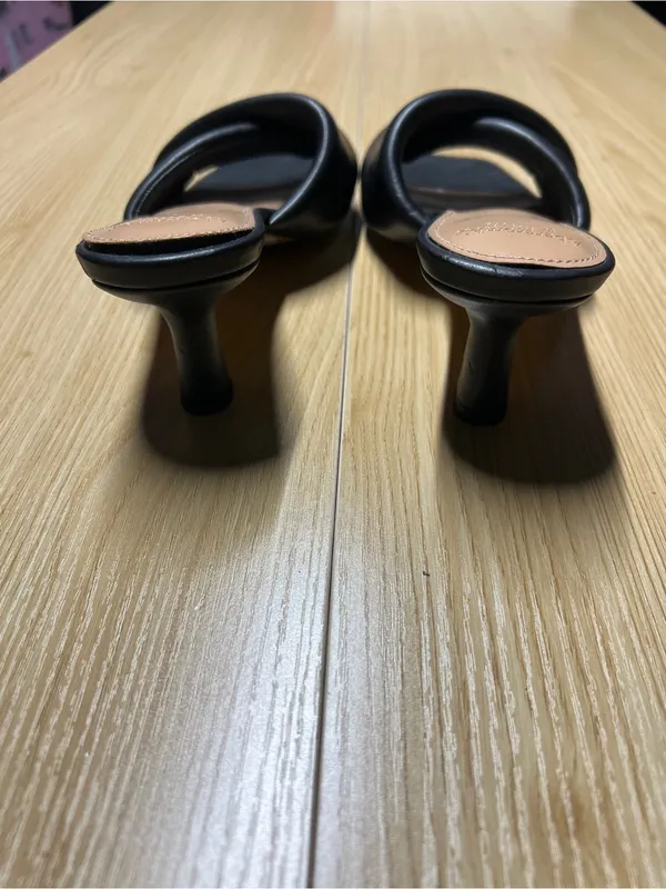 Abercrombie & Fitch Black Padded Crossover Heeled Mules Size 9 - Image 6