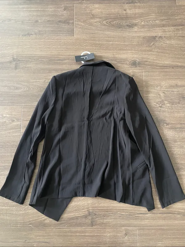 NWT Lulu's Black Blazer Style Open Jacket, Size Medium Shoulder Pads Sewn In - Image 5
