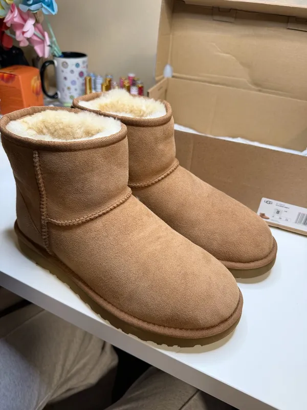 Classic UGG Mini - Image 2