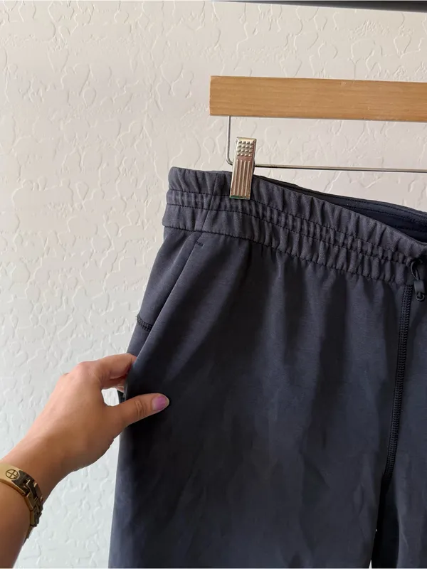 Lululemon black Softstreme high rise straight leg athletic pants - Image 9