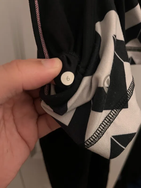 Lululemon 2-in-1 Tank Top and Bra - Image 2
