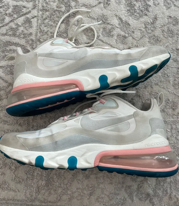 Nike Air Max 270 React Shoes - Image 2
