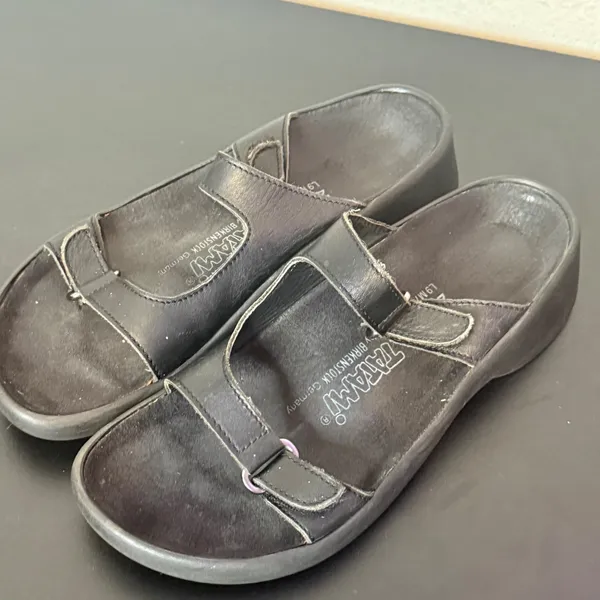 Tatami Birkenstock Platform Sandals Womens 9 Black Leather Double Strap Slides - Image 7