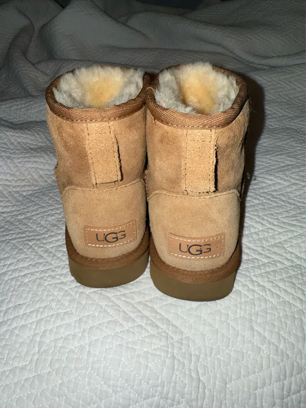 Mini UGG Boots Classic - Image 2