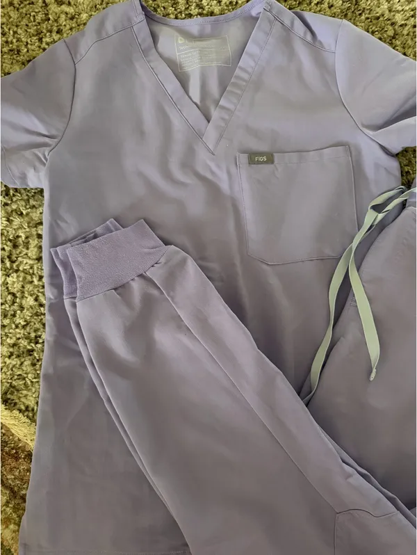 Figs scrub set - Image 3