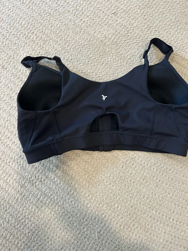 Old Navy sports bra  - Image 4