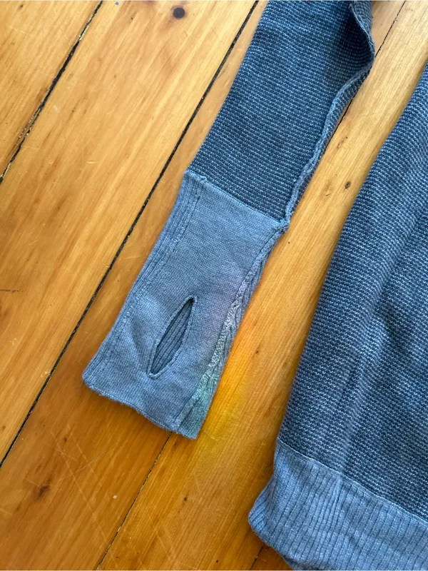 ☀️3/$25 Lululemon Chai Time Pullover 2 gray cashmere blend sweater - Image 3