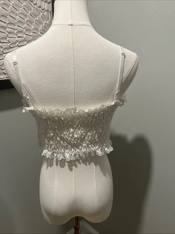 ROMWE White Floral Lace Pearl-Button Camisole - Image 3