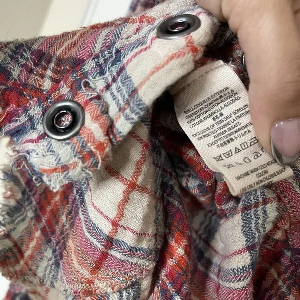 Free People Juniper Red plaid raw hem snap button front flannel shirt Small - Image 6