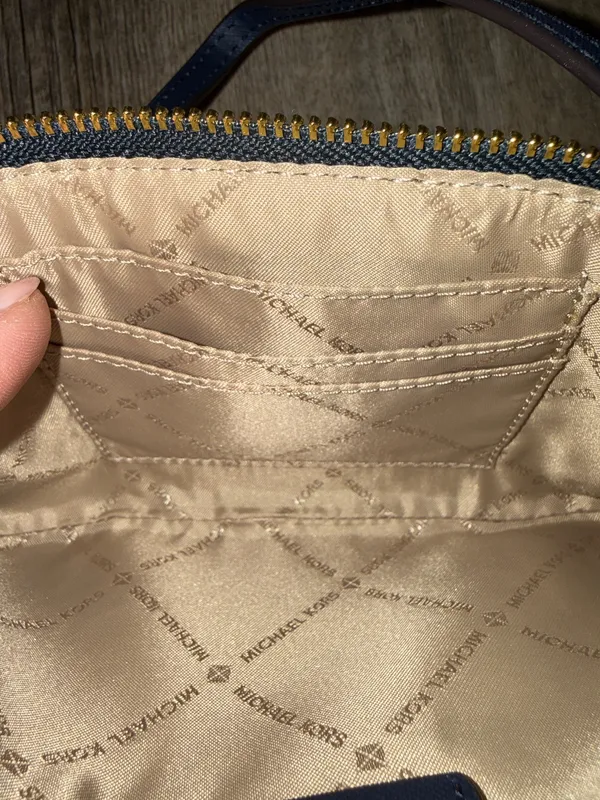 Michael Kors Jet Set Travel Large Top Zip Wristlet Navy Blue White Gold Purse - Image 8