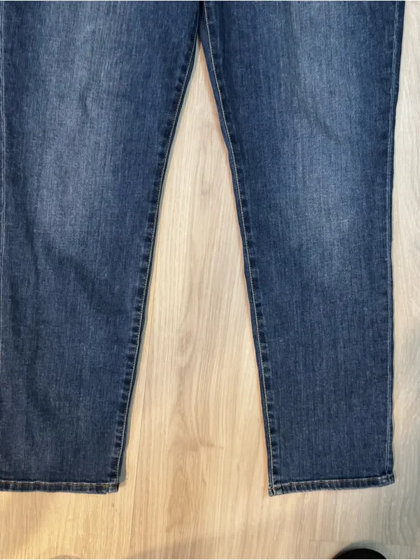 7 for all mankind Women's High-Rise Crop Skinny Jeans Dark wash plus size 32 - Image 4