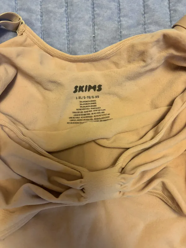 SKIMS SHAPEWEAR Bodysuit Thong - Image 3