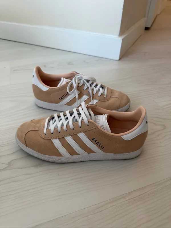 adidas Gazelle Suede Sneaker in Beige and White - Image 2
